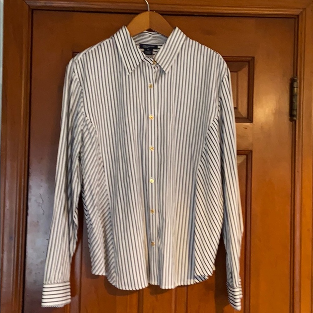 Jones New York black and white striped blouse